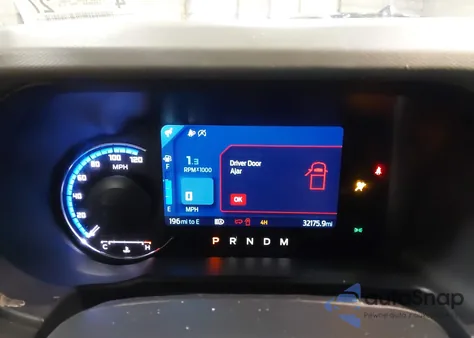 2022 Ford Bronco z USA, uszkodzony, nr VIN 1FMEE5BP0NLB40856